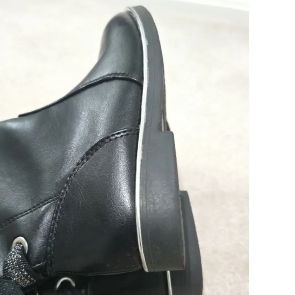 ✨ Olive & Edie “Tasha” Girls’ Boots – Black Bow Detail – Excellent Condition ✨‎